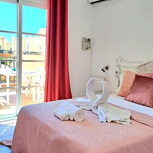 https://cosy-apartment-in-100-meters-from-the-beach.tenerifehoteles.net