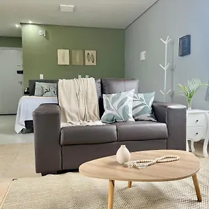 aconchegante-studio-flat-250m-do-mar.santa-catarina-brasil.com/